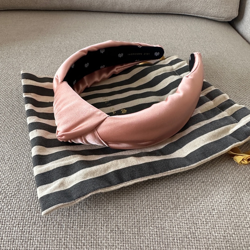 Lele Sadoughi light pink silk knot headband